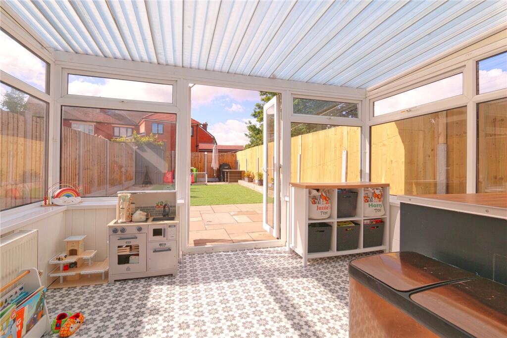 Maple Avenue, Denton, Manchester, Greater Manchester, M34 photo 4
