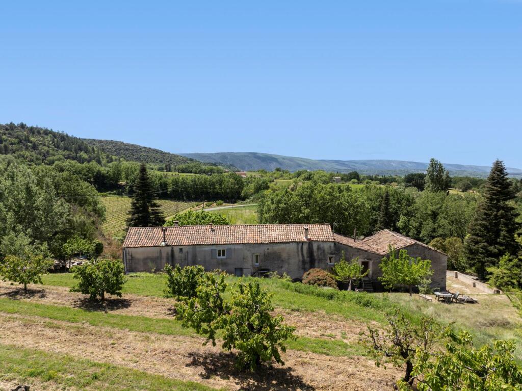 Main image of property: Provence-Alps-Cote d`Azur, Vaucluse, Bonnieux