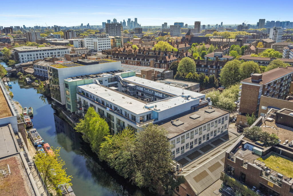 Main image of property: Kleine Wharf, Orsman Road, London, N1 5QL