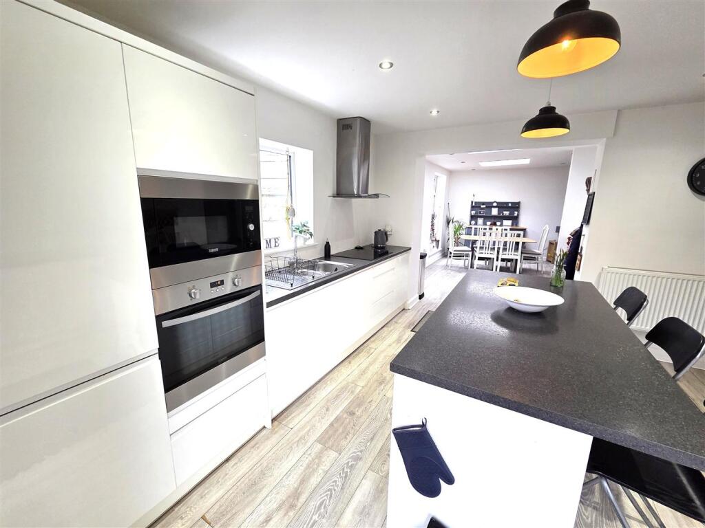 Main image of property: Tapton Vale, Chesterfield