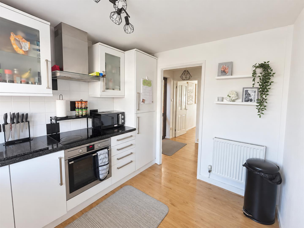 Leyton Drive, Bridgwater photo 4