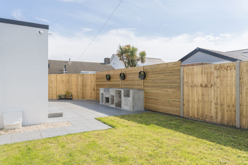 Roscrea Close, Wick, Bournemouth, BH6 photo 5