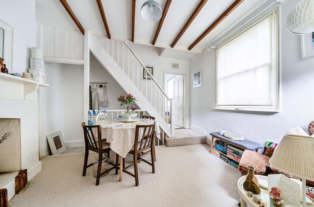 House in Tonbridge - More