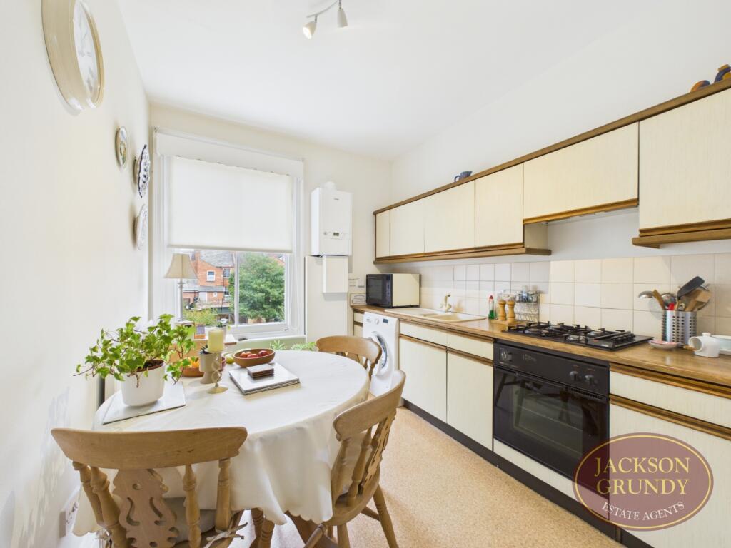 Apartment in Northampton - View 5