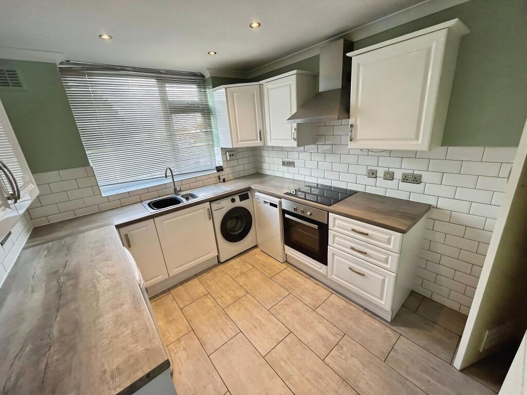 75 Mill Crescent, Southam, Warwickshire CV47 0LN photo 3