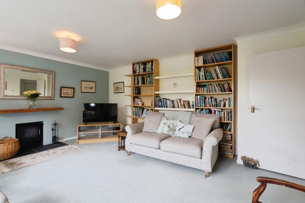House in Portsmouth - View 5