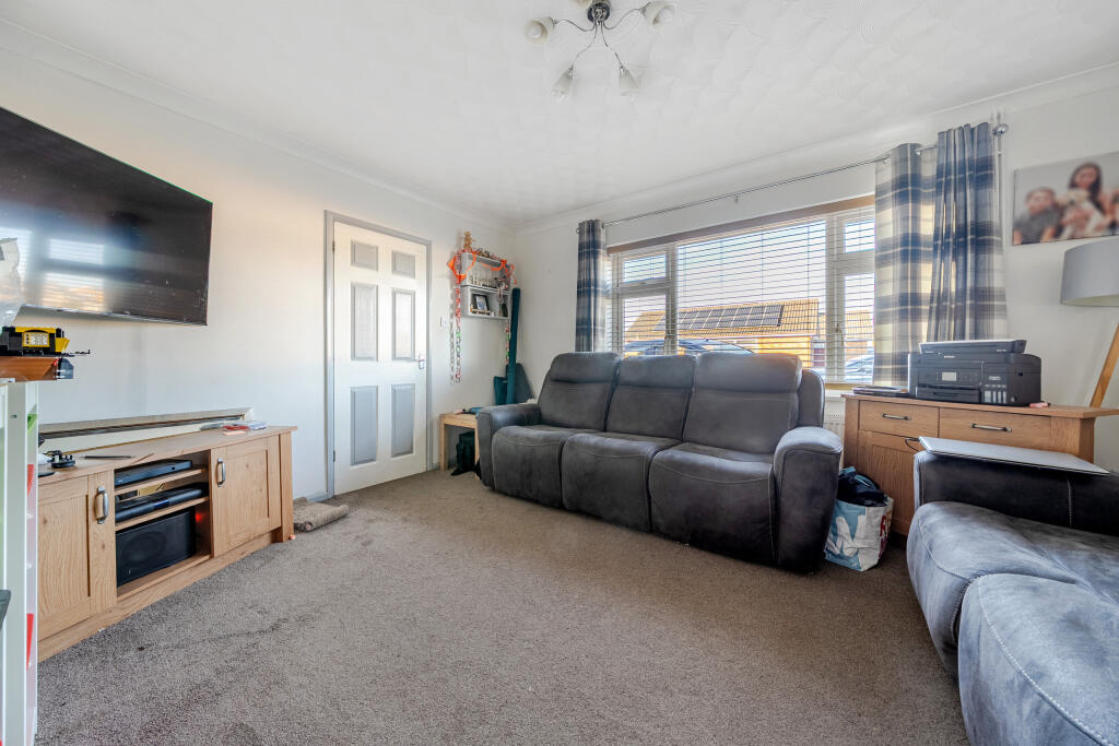 Churchfield Way, Whittlesey, Peterborough, Cambridgeshire photo 2