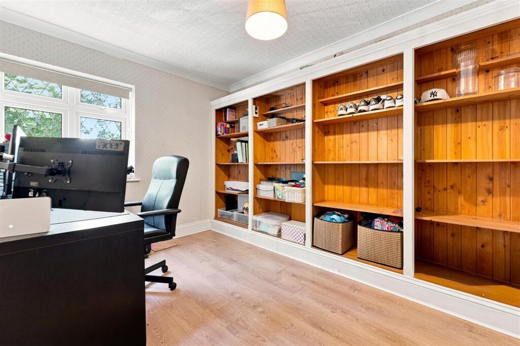 House in Nottingham - View 5