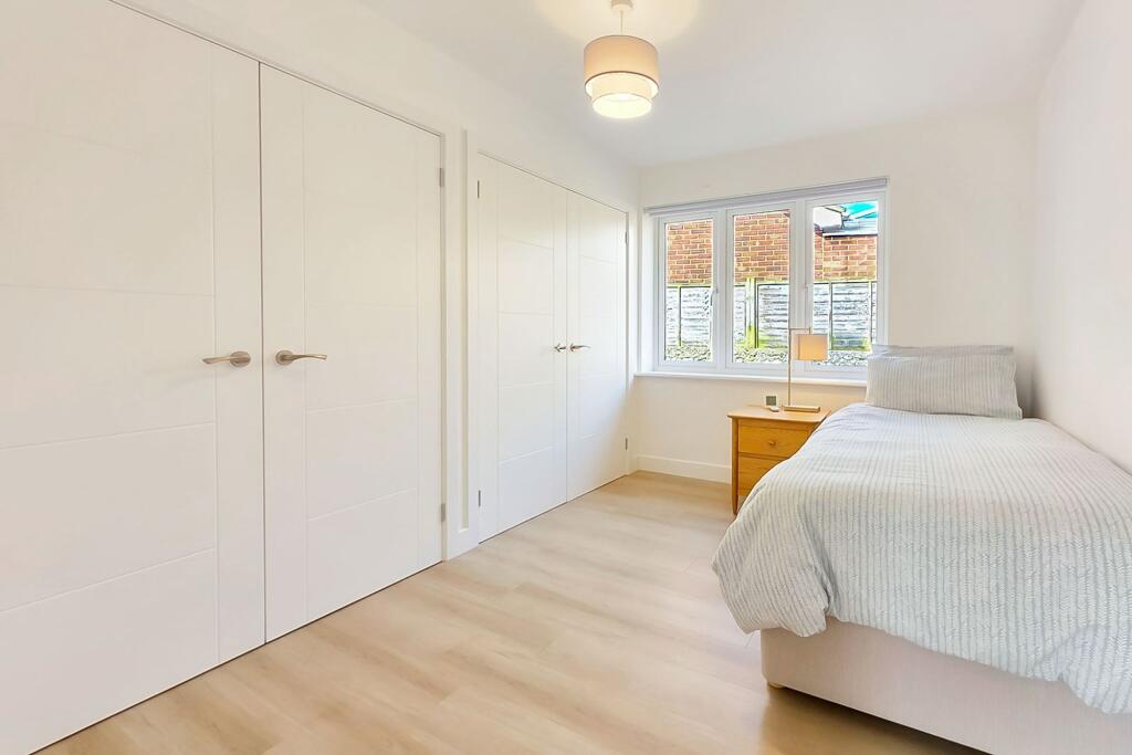 Ingram Close, Rustington, BN16 photo 4