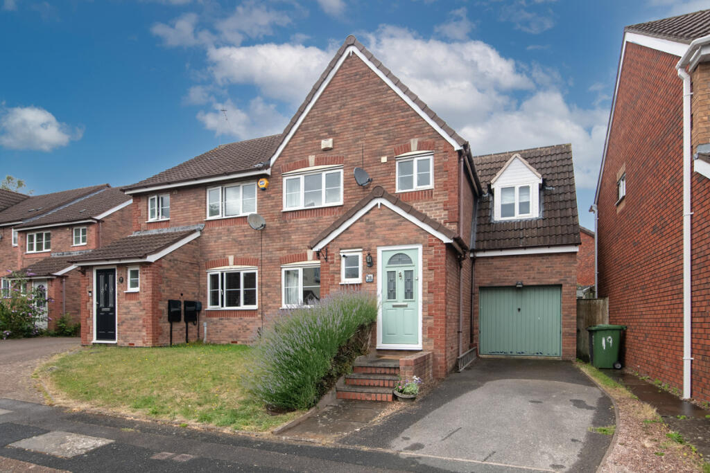 Main image of property: Cleobury Close, Redditch, B97