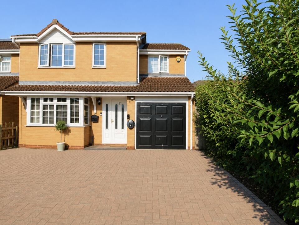 Main image of property: Viceroy Close, Colchester, CO2