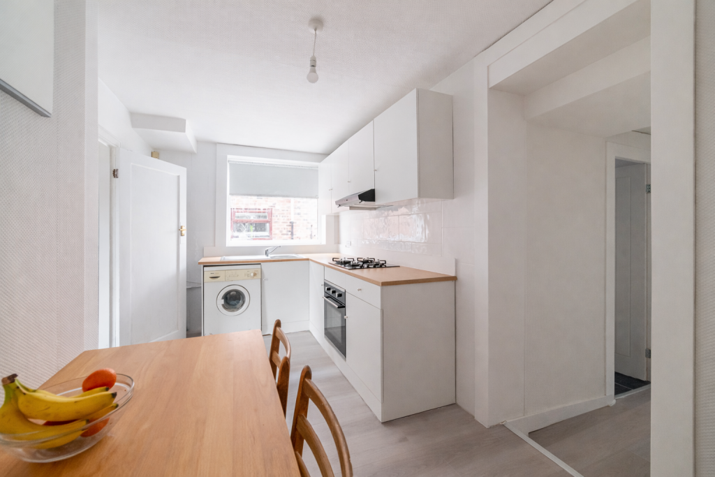 House in Tameside, Greater Manchester - View 4