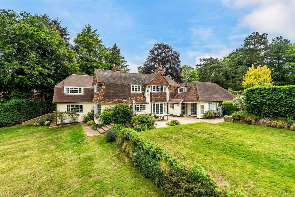 Main image of property: THE WARREN, ASHTEAD, KT21