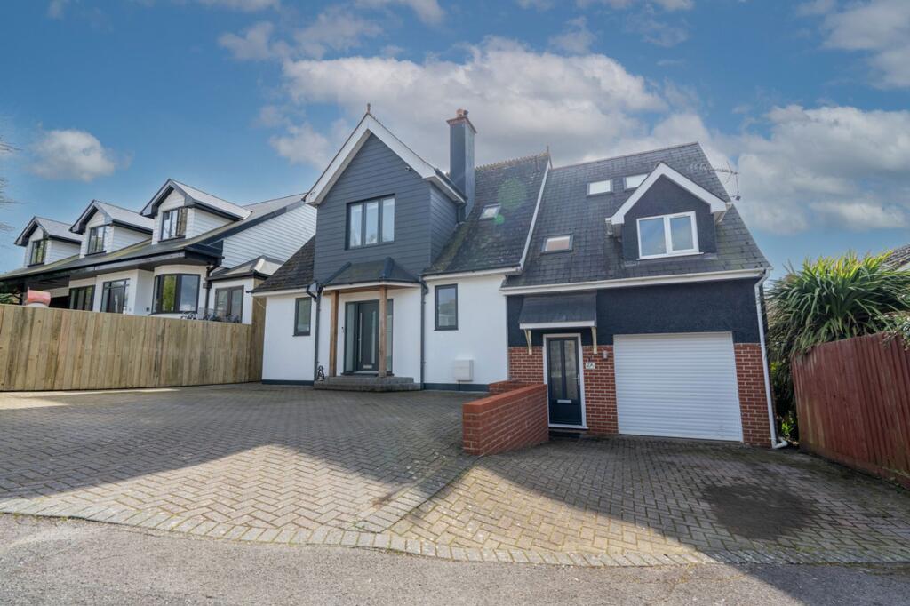 Beaulieu Avenue, Christchurch, BH23 - View 2