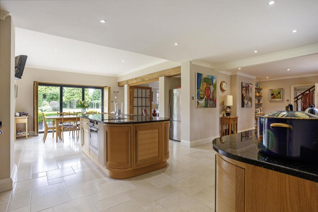 8, Charlton Park Gate, Cheltenham, Gloucestershire GL53 photo 4