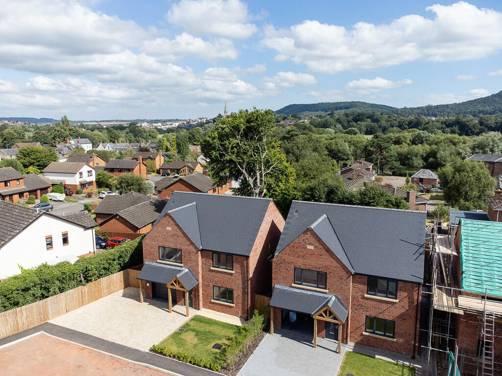 4-bed detached on Ross-on-Wye, Small Cul-de-Sac, Great Value  Eco Home, £475,000