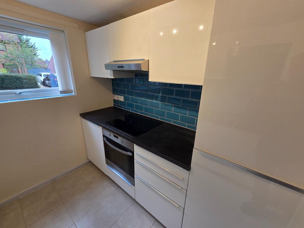 Apartment in Milton Keynes, Emerson Valley, Shenley Brook End - More
