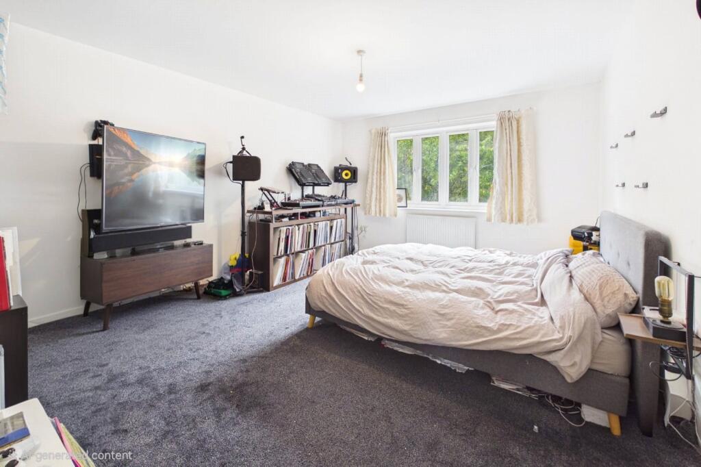 Apartment in Reading - More