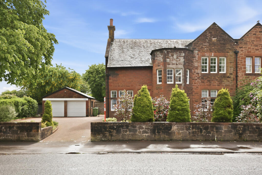 Main image of property: 206 Kirkintilloch Road, Bishopbriggs, Glasgow, G64