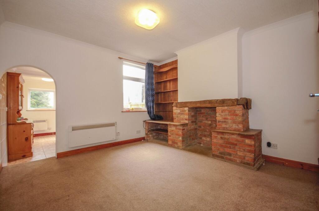House in Rugby, Warwickshire - View 2