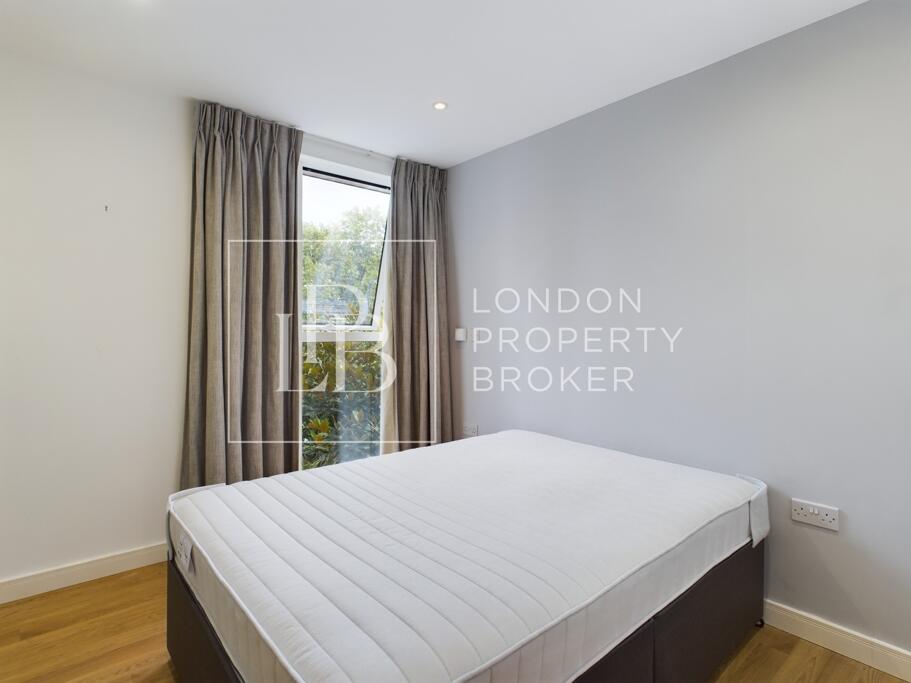 Apartment in London - More