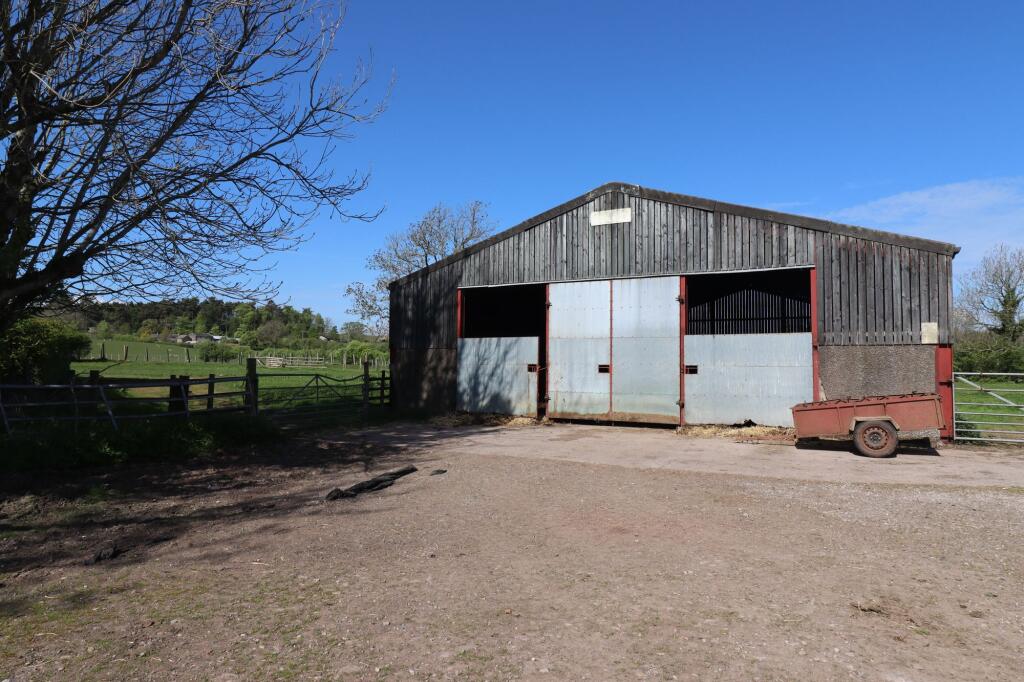 Studio house on Hoff, Appleby-In-Westmorland, CA16, £145,000