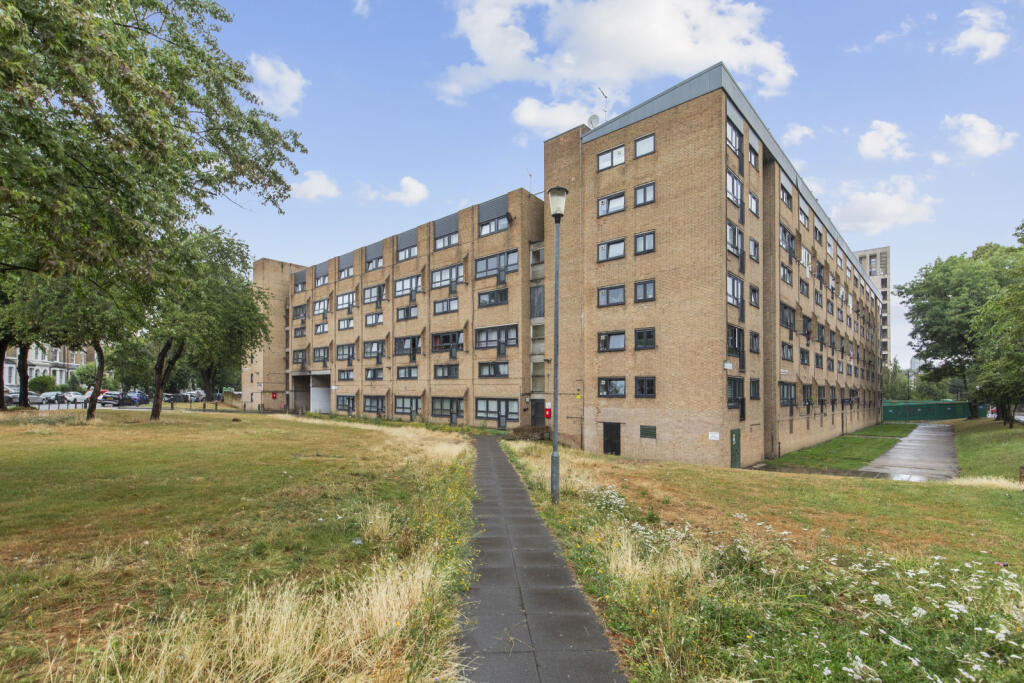 Main image of property: Queens Drive, London, N4