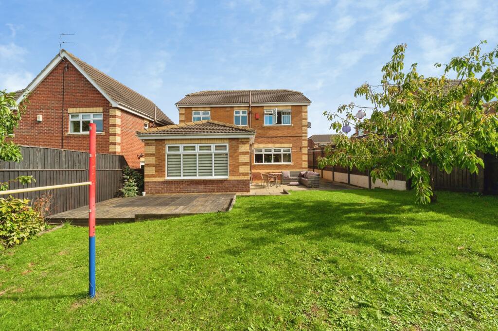 House in Grimsby, Scartho Top - View 4