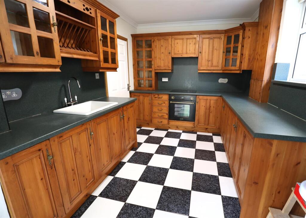 House in Cardiff, Peterston-super-Ely - View 4