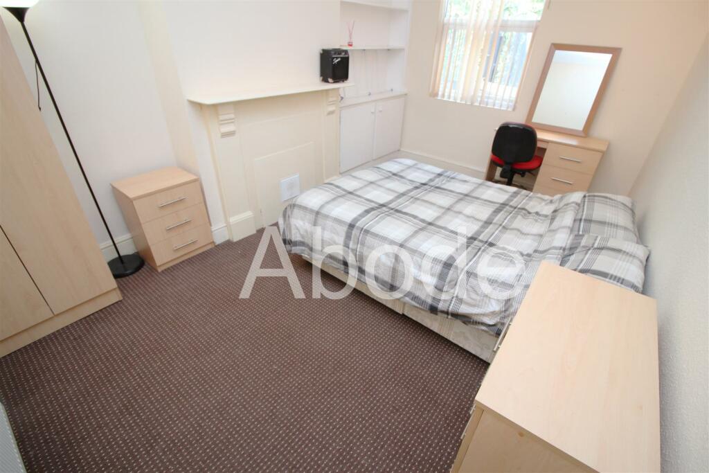 6 bedroom house for rent