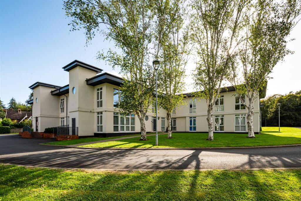 2-bed flat on 15 Danescourt Manor, Danescourt Road, Tettenhall, Wolverhampton, WV6 9BH, £250,000
