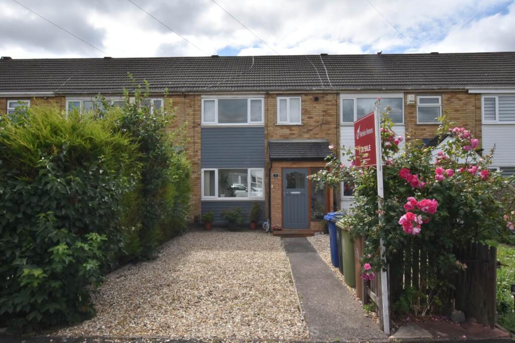 3-bed terraced on Newbury Avenue, Grimsby, £139,000