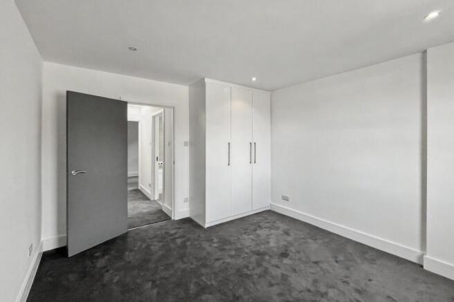198 Upper Richmond Road West, London SW14 8AN