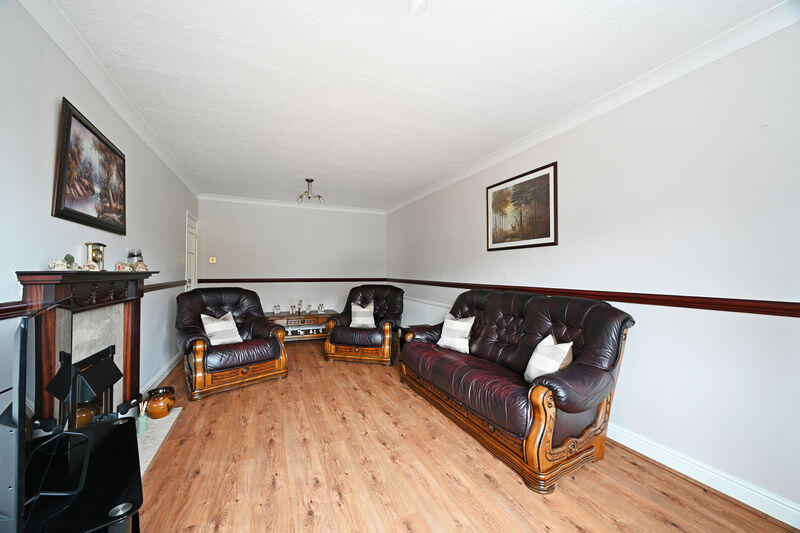 Matlock Drive, Inkersall, Chesterfield photo 4