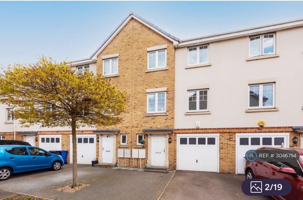 Main image of property: Kingsquarter, Maidenhead, SL6