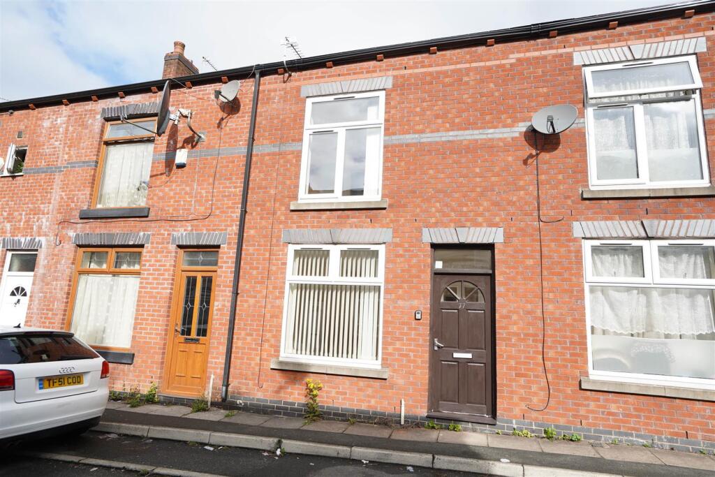 3-bed terraced on Rawsthorne Street, Bolton, £140,000