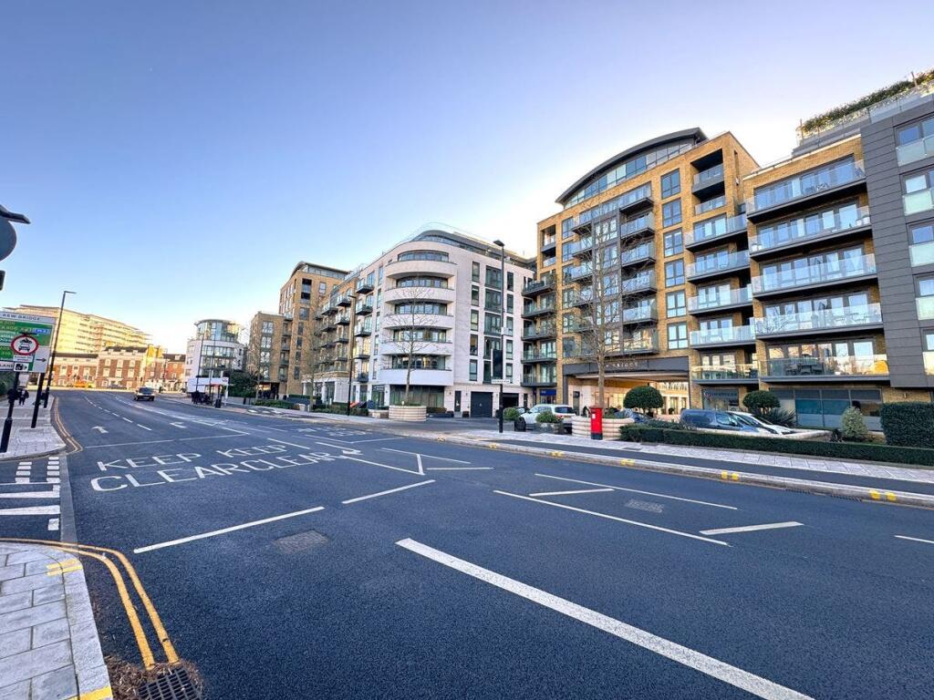 Kew Bridge Unit 2 Brentford 9.jpg
