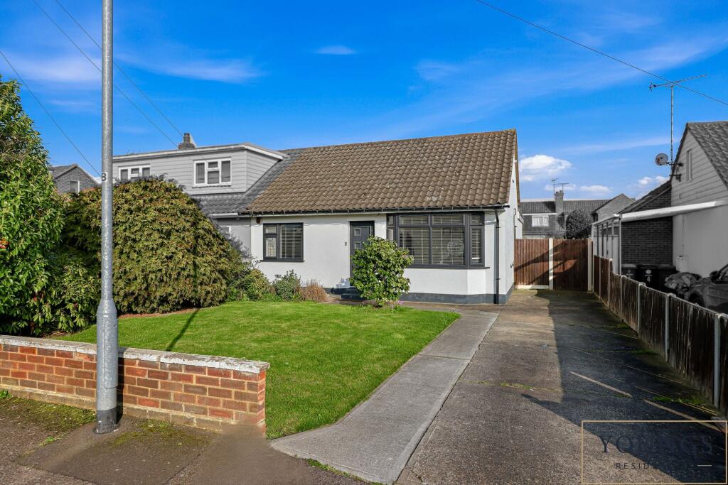 Main image of property: Nutcombe Crescent, Rochford, SS4