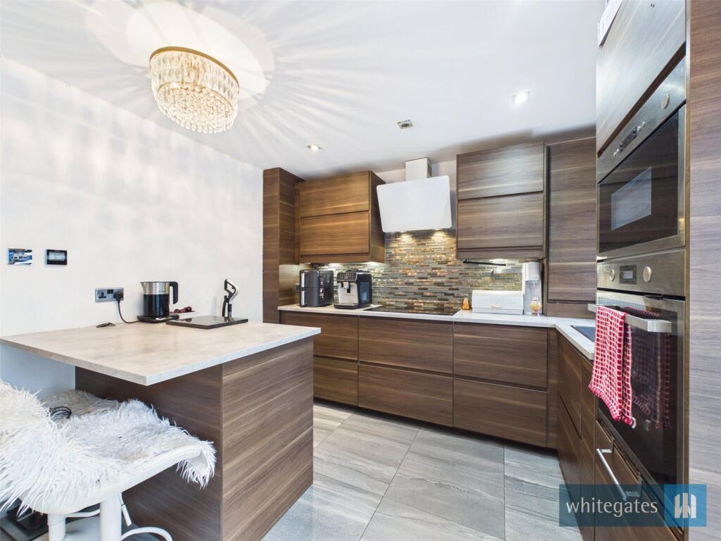 Wilson Road, Wyke, Bradford, West Yorkshire, BD12 photo 3