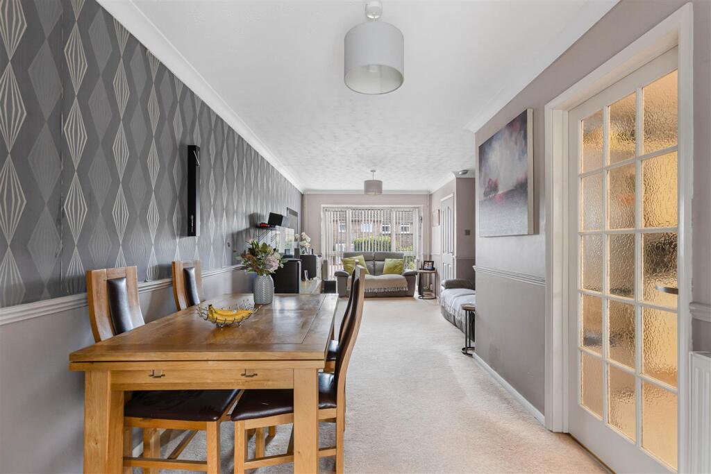 Villiers Crescent, St. Albans photo 5
