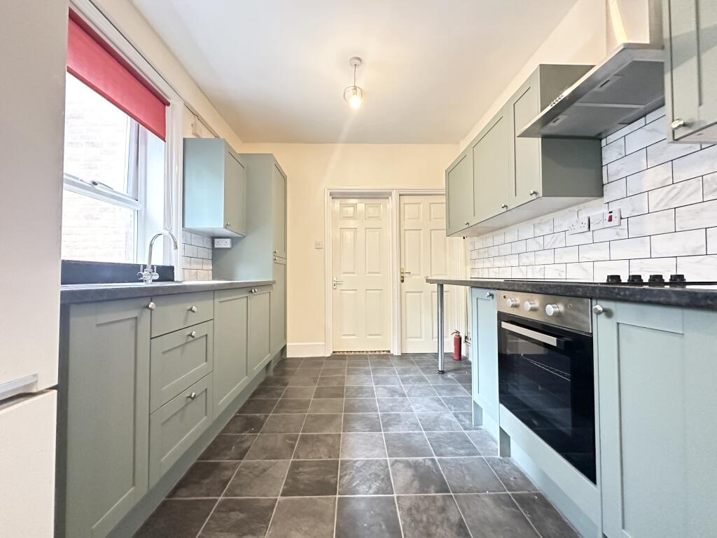 House in Gloucester - View 2