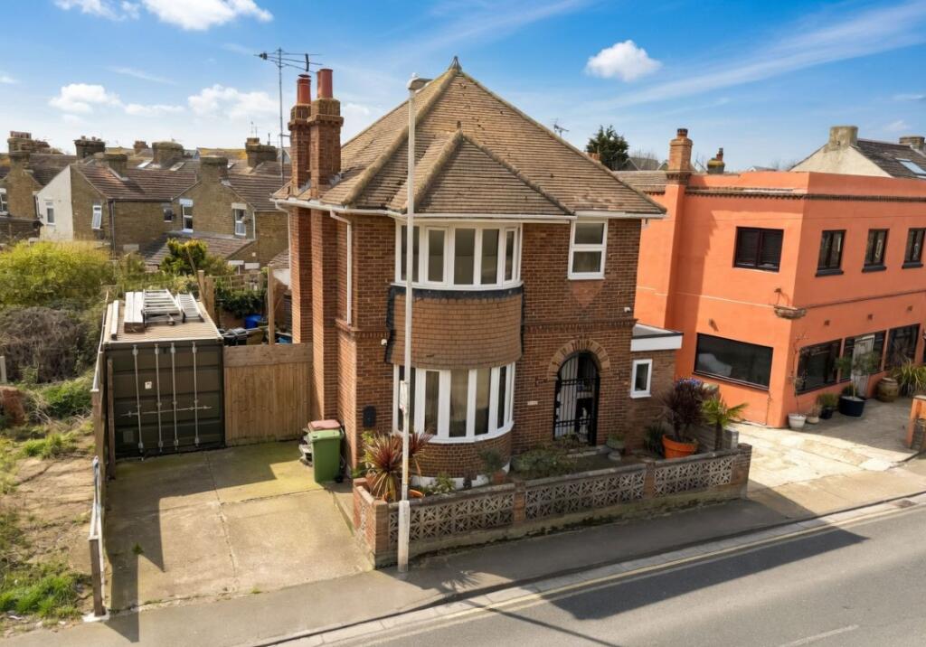 Main image of property: 123 Marine Parade, Sheerness, Kent, ME12 2BX