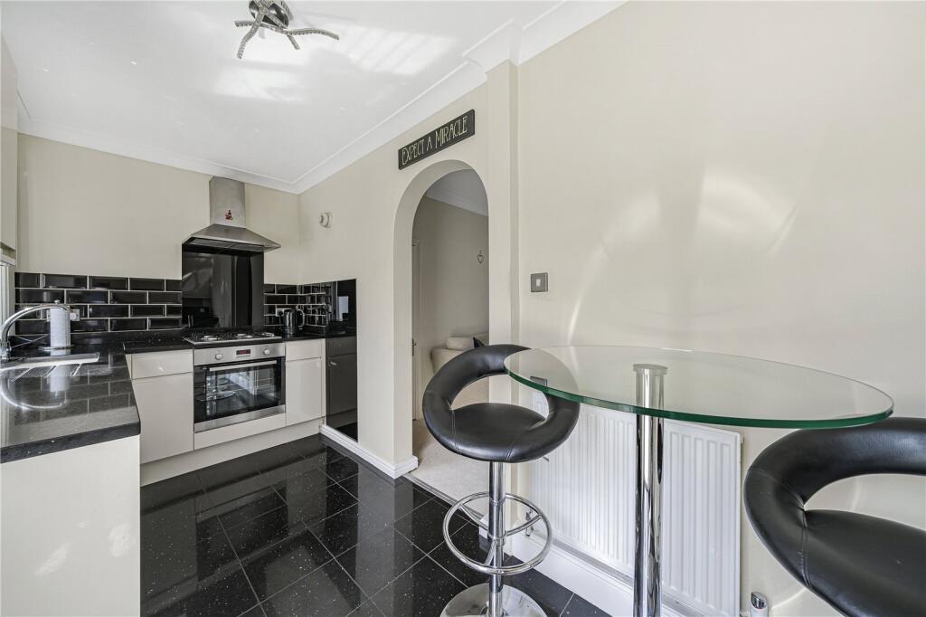 House in Dartford - View 5