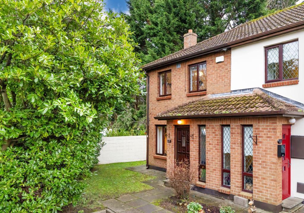 Main image of property: 17 Oak View, Santry, Dublin 9, D09 E7K4