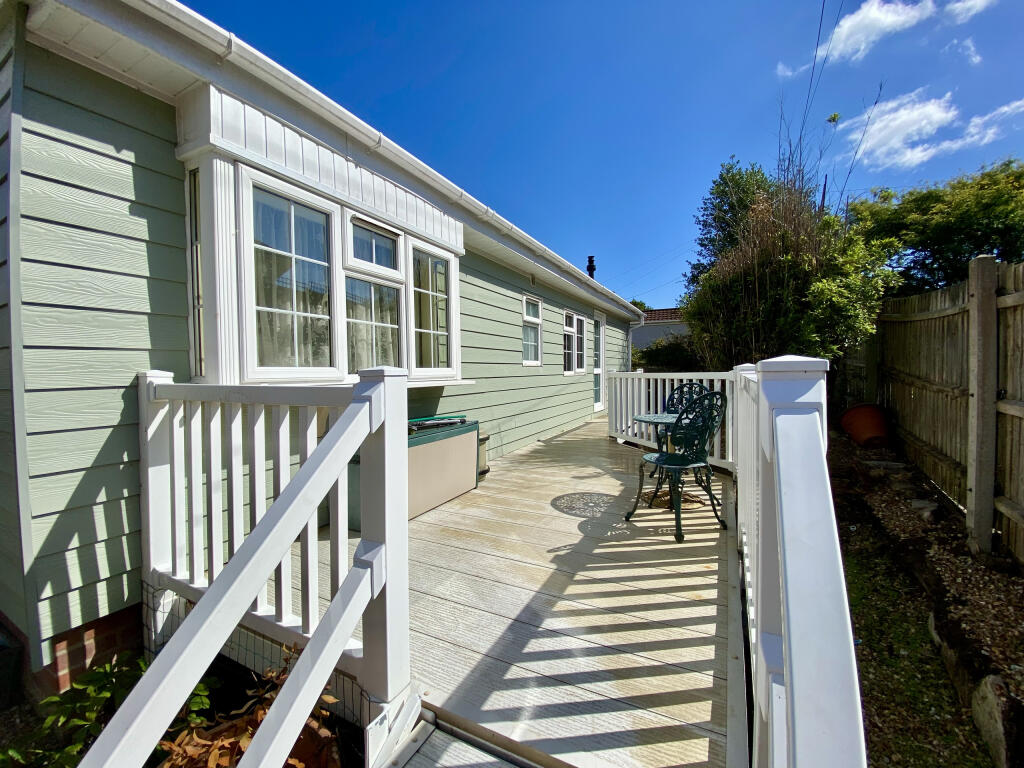 House in Basingstoke and Deane, Oakley - View 3