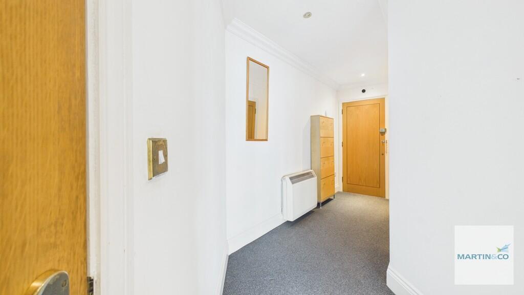 Caversham Place, Sutton Coldfield – další
