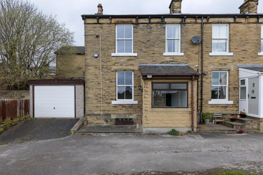 Knowles Hill, Dewsbury photo 3