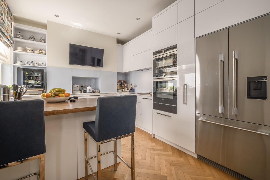 Apartment in Twickenham - View 4