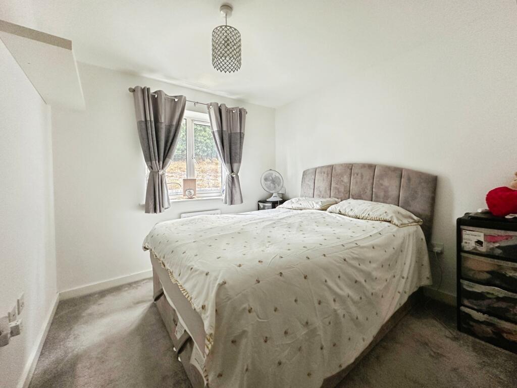 House in Guildford - View 5