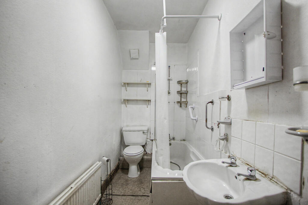Apartment in London - More